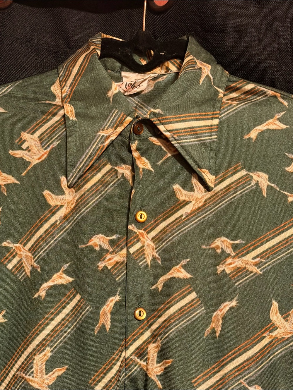 Vintage 1970s Roberto Boutique Duck Print Dart Collar Green, Gold Disco Shirt